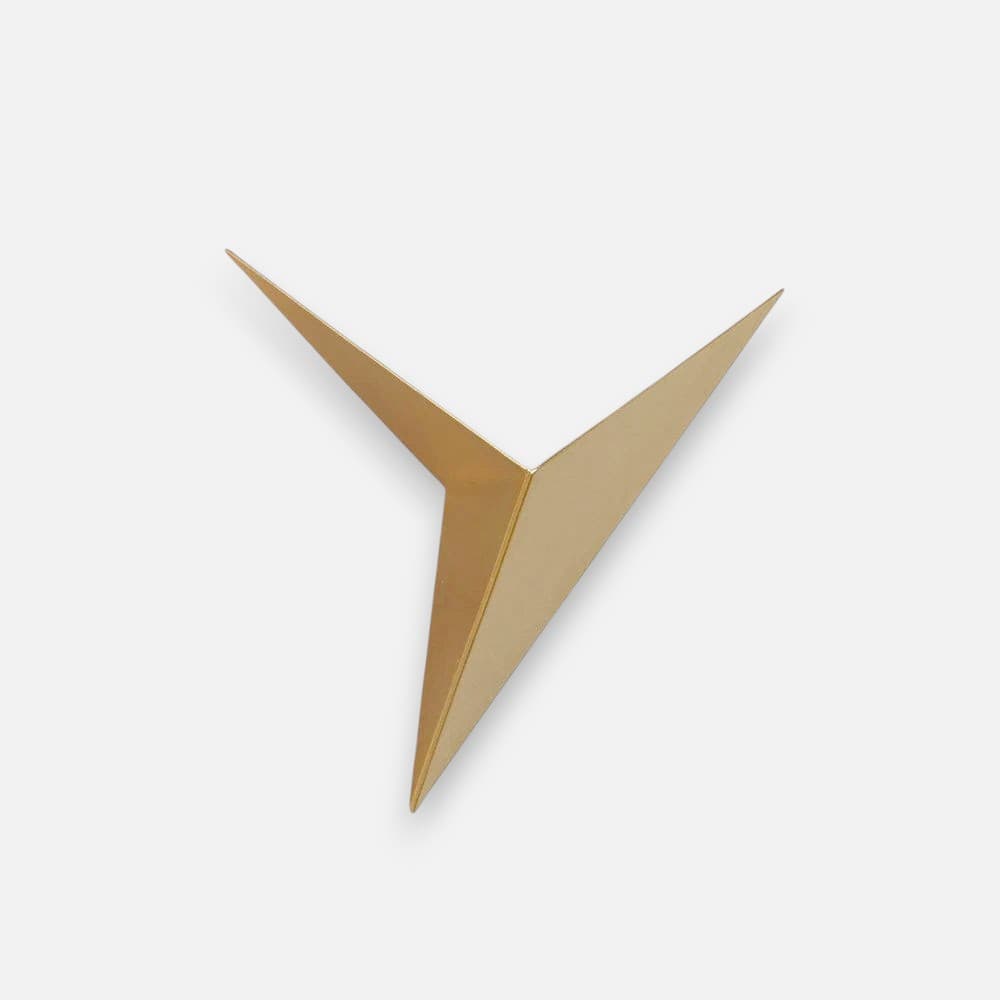Lampe triangle mural - Iva Lampe triangle mural - Iva Illumine ton mur