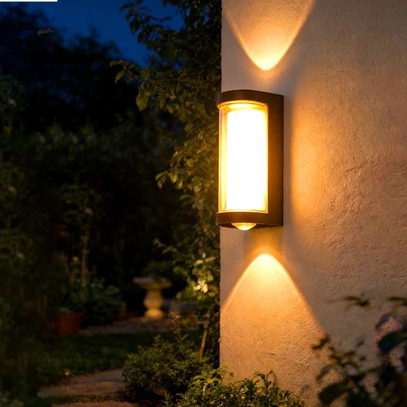 Applique extérieure noire led - Yva Applique extérieure noire led - Yva Illumine la façade