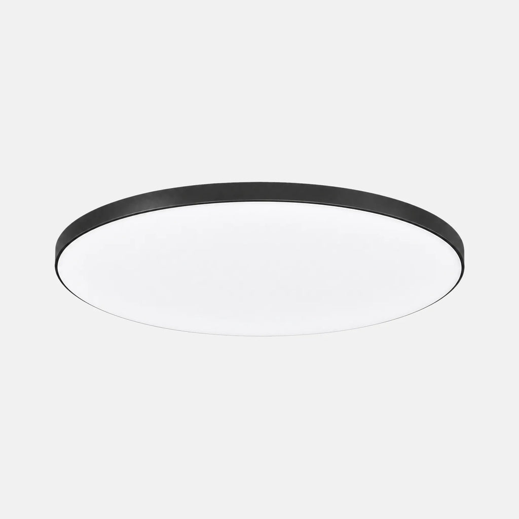 Grand plafonnier rond LED Ify extra-plat, contour noir, sur fond uni