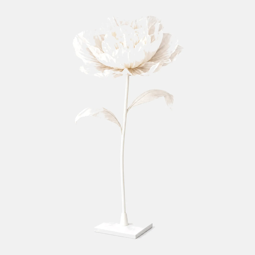 Lampadaire pétale de fleur Lotus, fleur en tissu blanc sur tige courbée, photo sur fond uni