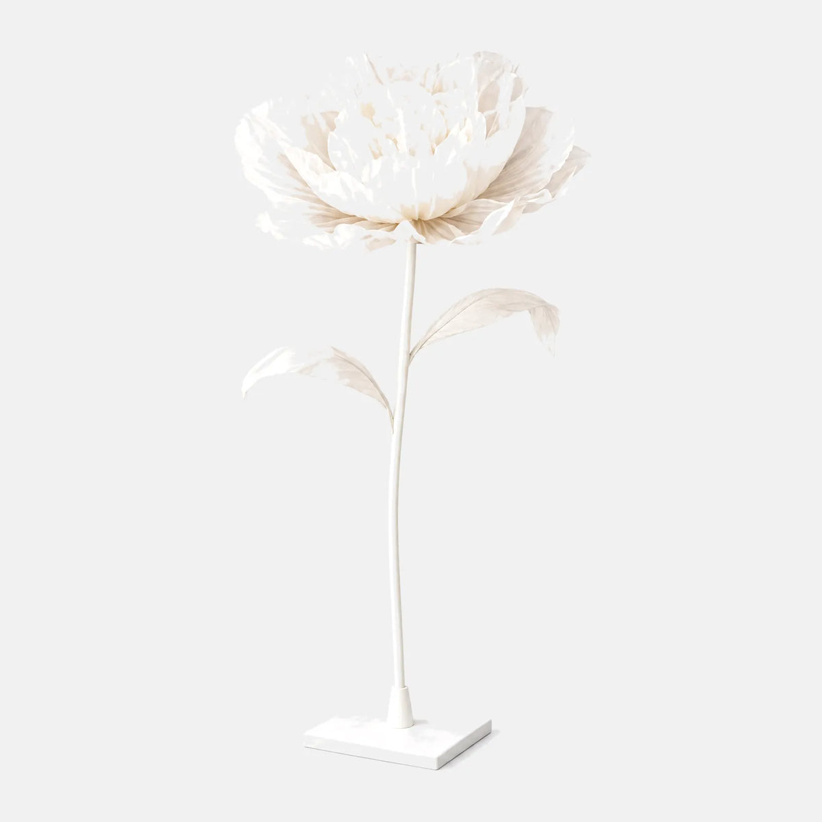 Lampadaire pétale de fleur Lotus, fleur en tissu blanc sur tige courbée, photo sur fond uni