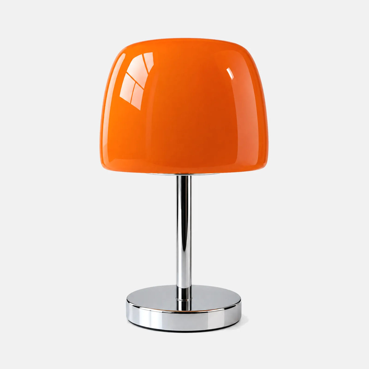 Lampe champignon de chevet Qali orange, globe en verre et pied chromé, sur fond uni
