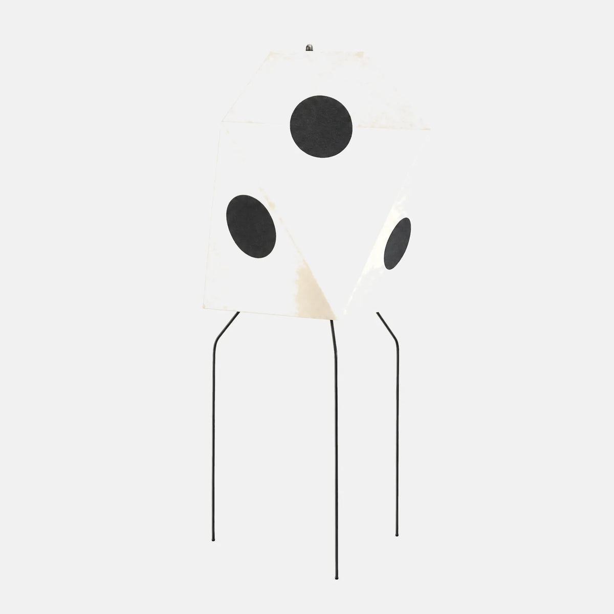 Lampe japonaise en papier sur pied Jiro, lanterne en papier de riz à pois noirs sur trépied, sur fond uni