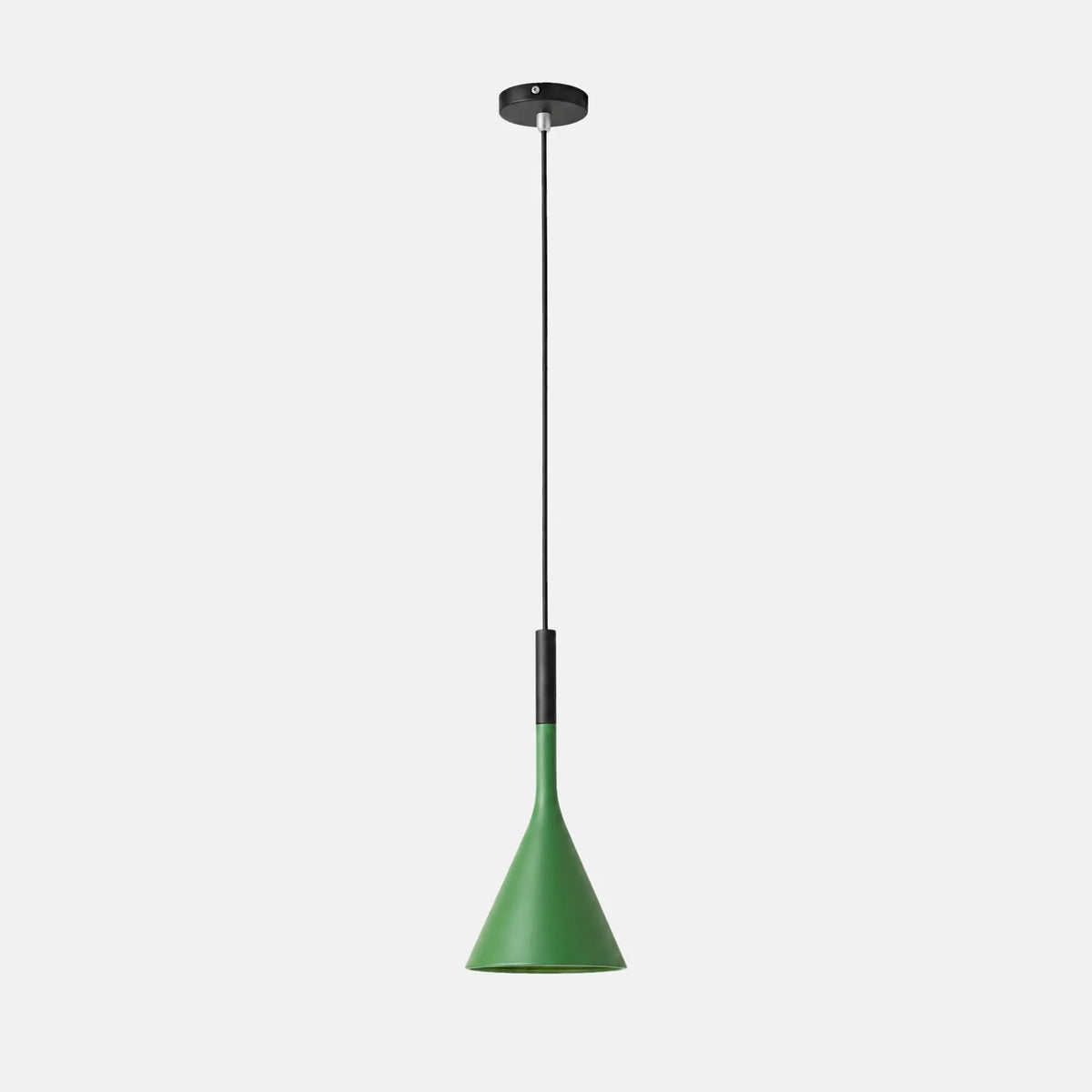Lampe suspendue moderne Actis verte, abat-jour conique en métal, sur fond uni