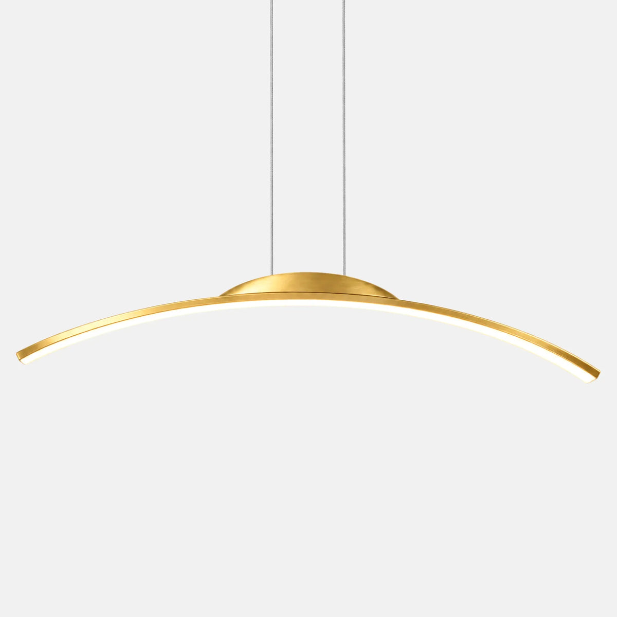 Suspension LED arc Sky dorée, 80 cm, sur fond uni