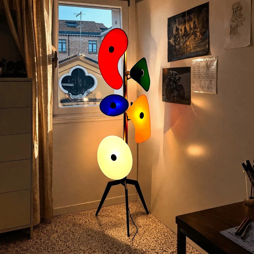 Lampe art deco sur pied - Lotus Lampe art deco sur pied - Lotus : Éclairez votre style