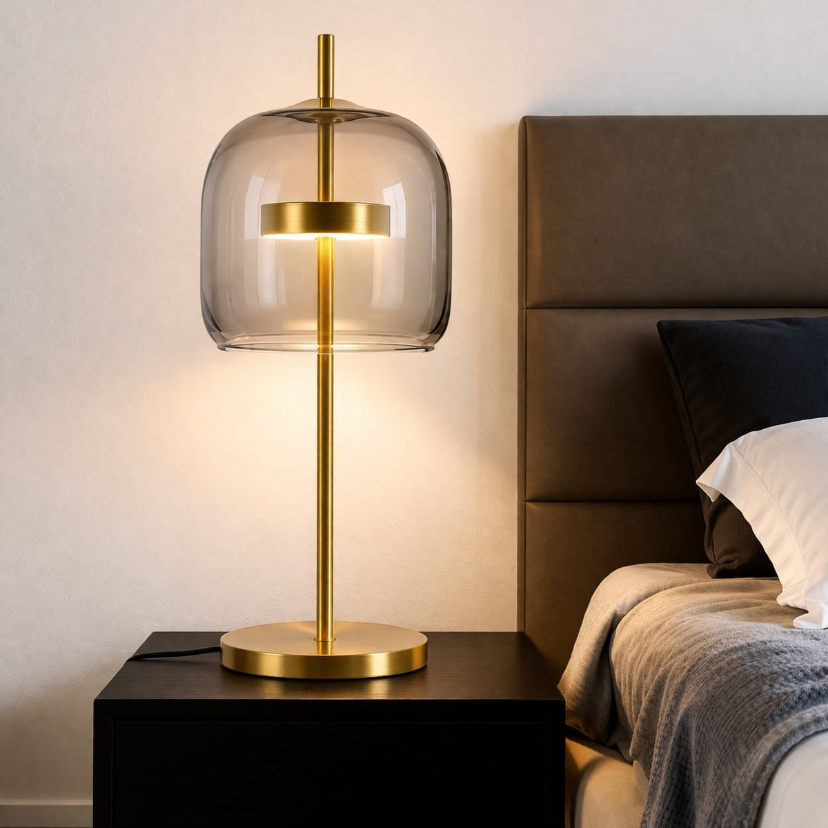 Lampe de table en verre - Lumio Lampe de table en verre - Lumio Illumine votre séjour