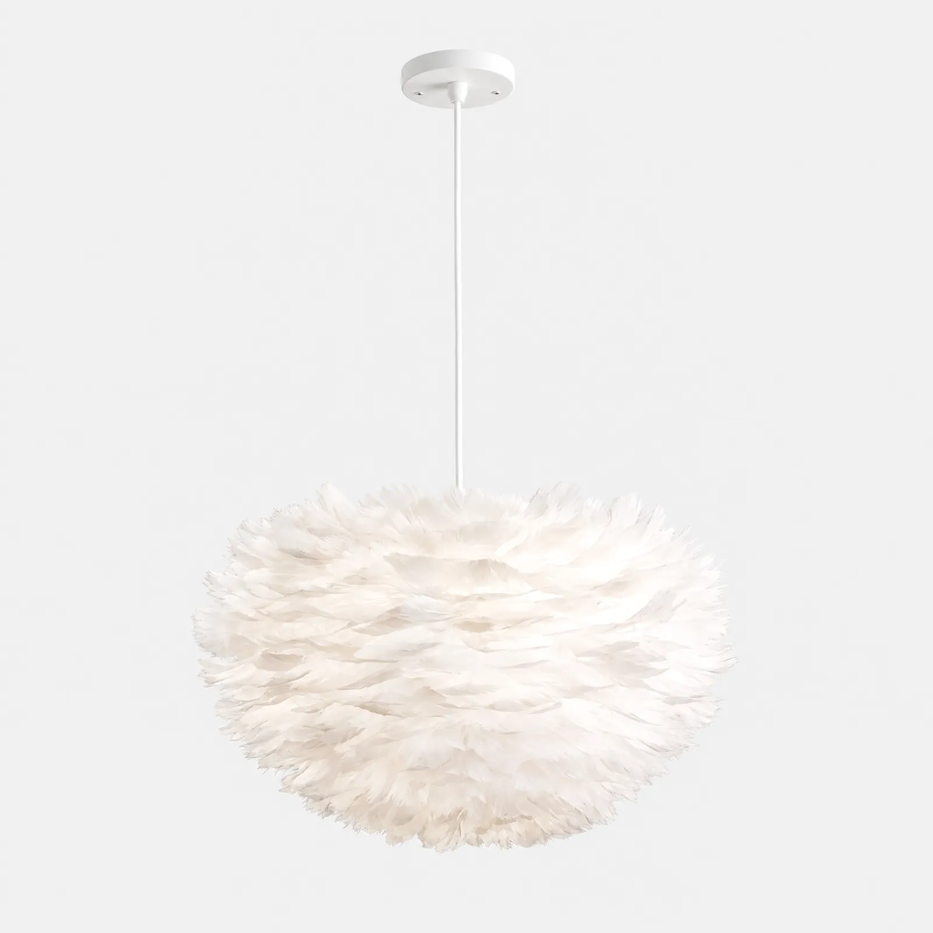 Suspension plume blanche Blank, photo sur fond uni